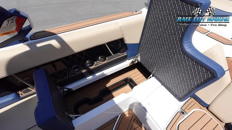 Slide: The Image of Super Air Nautique GS24 - 35