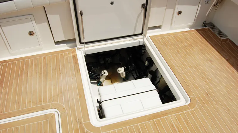 Slide: The Image of Regulator Marine 41 2019 - 51