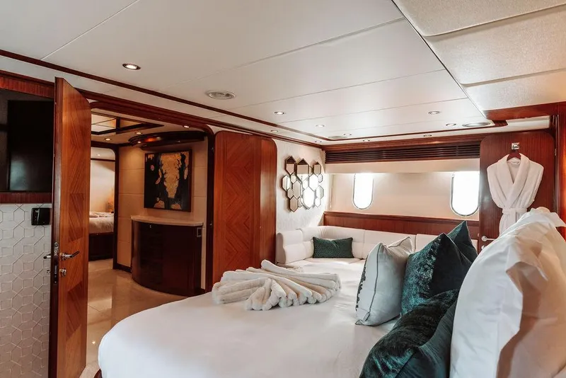 Slide: The Image of Hargrave Motor Yacht 2006 - 50