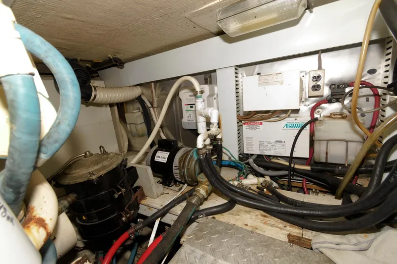 Slide: The Image of Engine room of a 1994 Ocean Yachts 44 Aft Cabin Motor Yacht. - 29