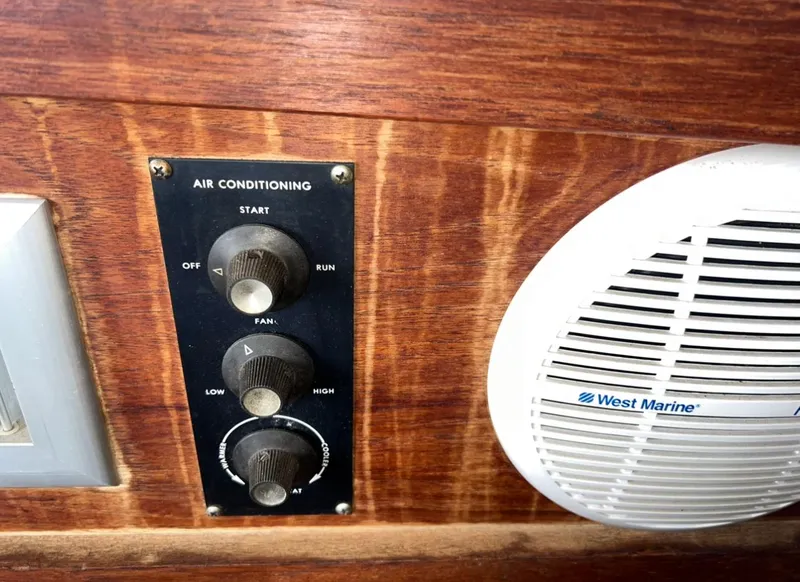 Slide: The Image of Trojan F-32 1979 - 36