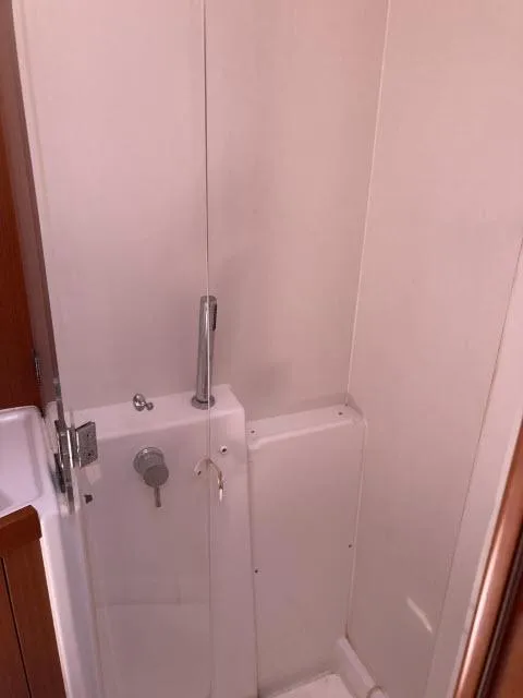 Slide: The Image of Shower area in 2014 Beneteau Oceanis 45 sailboat. - 15