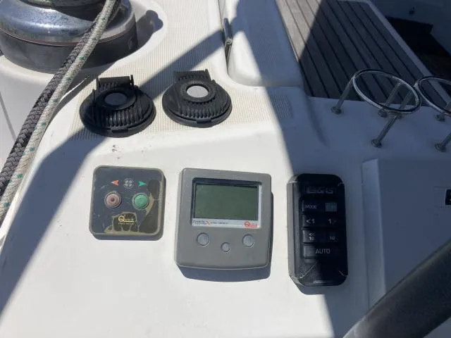 Slide: The Image of Control panel of a 2014 Beneteau Oceanis 45 sailboat. - 26