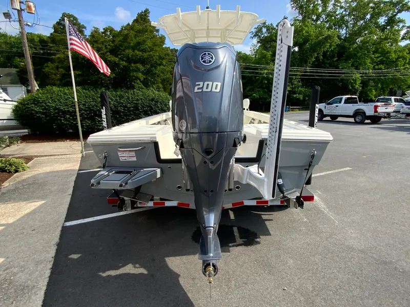 Slide: The Image of 2024 Pathfinder 2200 TRS boat with Yamaha 200 outboard motor, rear view. - 9