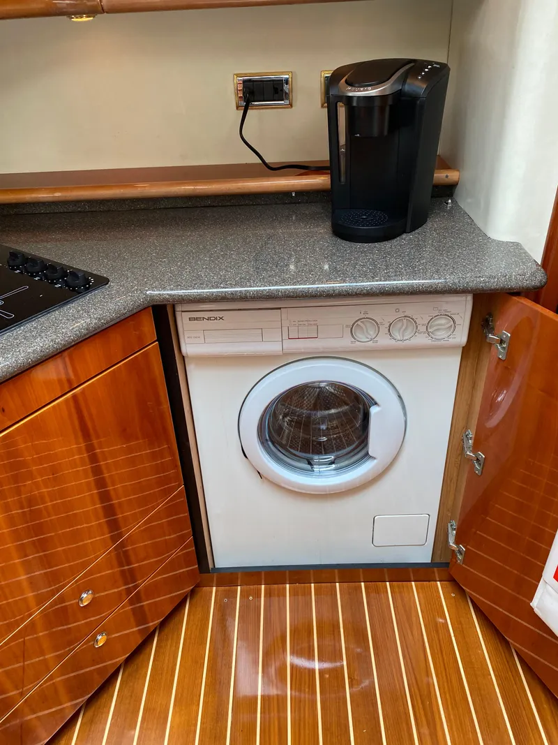 Slide: The Image of 1998 Sunseeker 62 Manhattan - 30