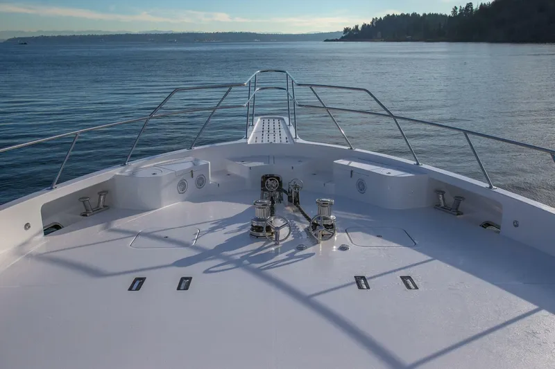Slide: The Image of Bow deck of 2019 Nordlund Expedition Yachtfisher with ocean view. - 18