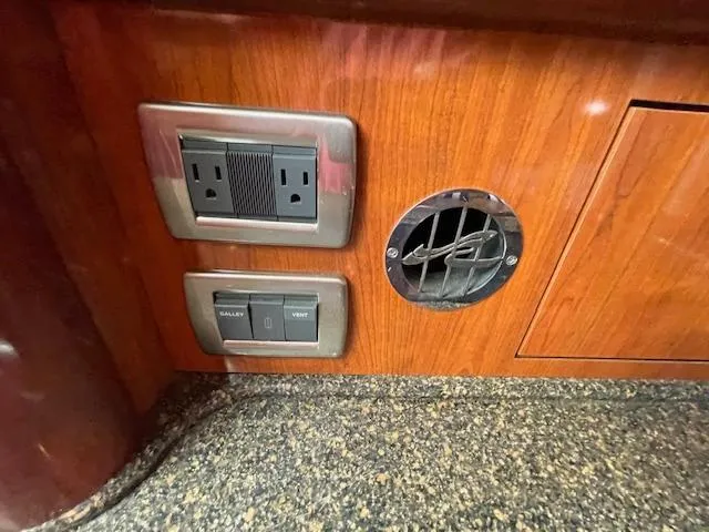 Slide: The Image of Sea Ray 390 Sundancer 2005 - 56