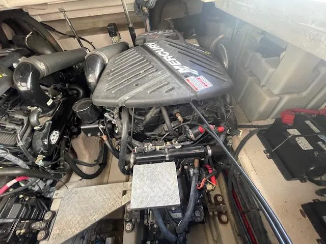 Slide: The Image of Sea Ray 390 Sundancer 2005 - 62