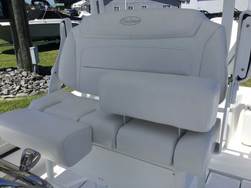 Slide: The Image of Pair Customs 24 Center Console DV 2024 - 23