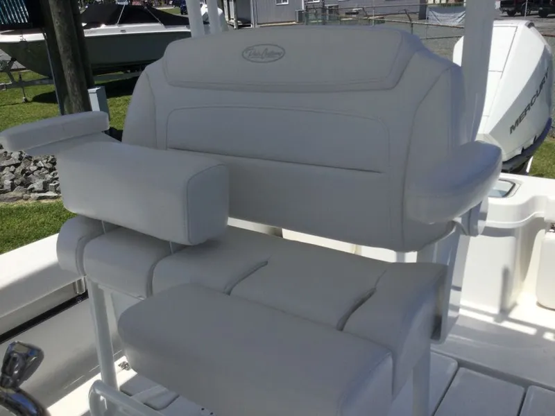 Slide: The Image of Pair Customs 24 Center Console DV 2024 - 3