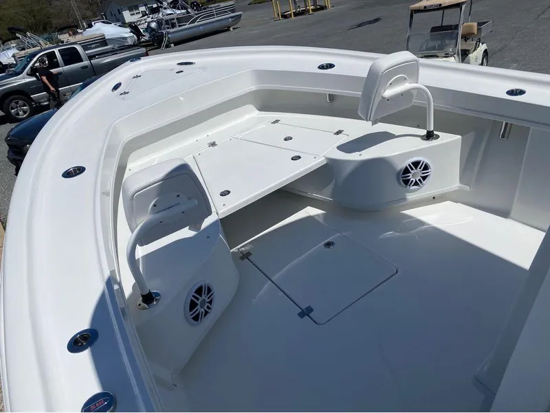 Slide: The Image of Pair Customs 27 DV Center Console 2024 - 4