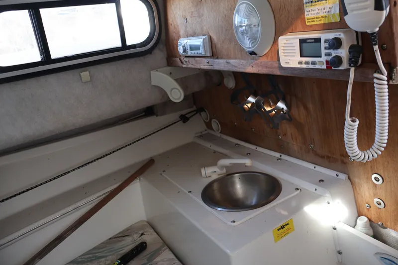 Slide: The Image of Aquasport 225 EXPLORER/ w/2020 DF200ATX2 SUZUKI FOURSTROKE 1999 - 10