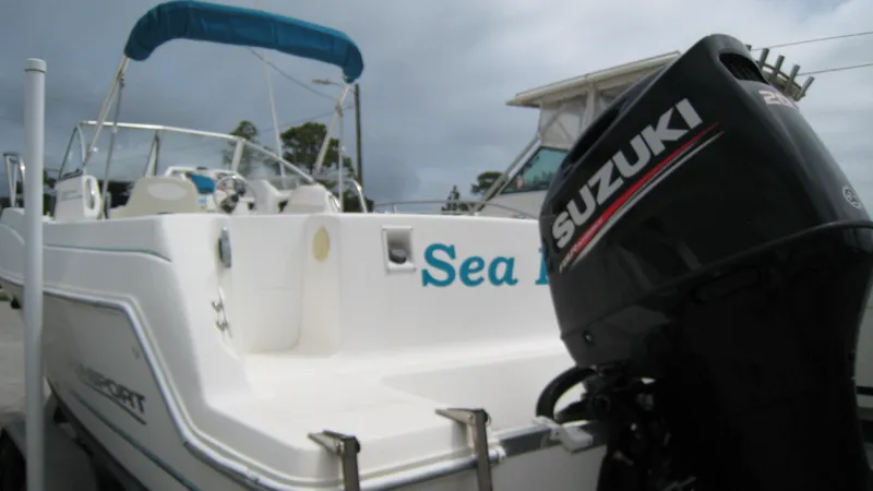 Slide: The Image of Aquasport 225 EXPLORER/ w/2020 DF200ATX2 SUZUKI FOURSTROKE 1999 - 7