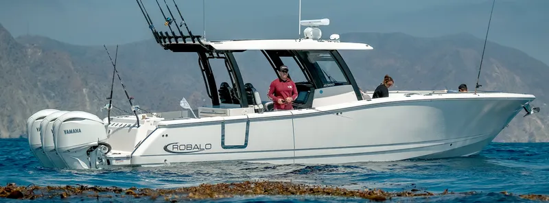 The Image of Robalo R360 2026 - 0