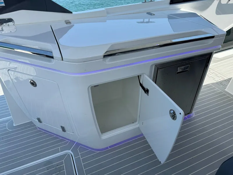 Slide: The Image of Image 19 - 19