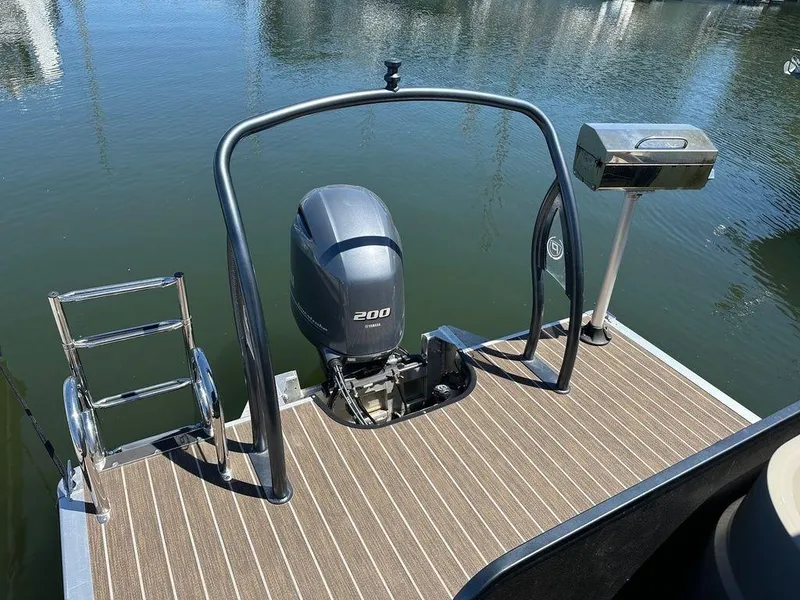 Slide: The Image of Premier Solaris RF 230 DL 2022 - 11