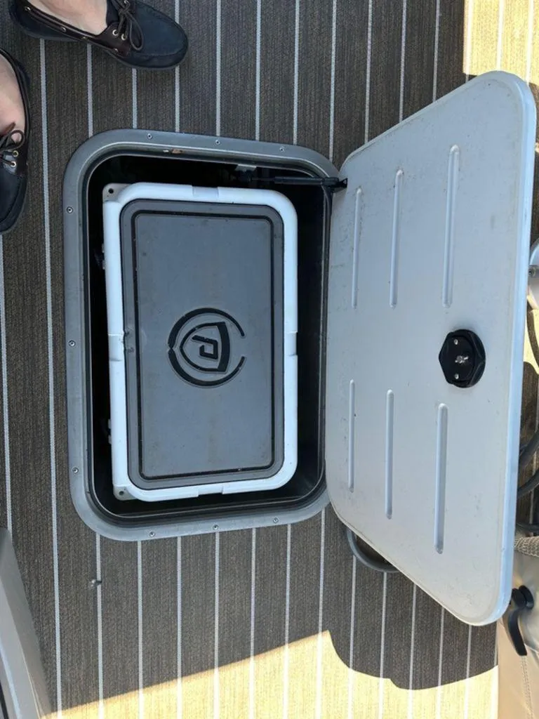 Slide: The Image of Premier Solaris RF 230 DL 2022 - 13