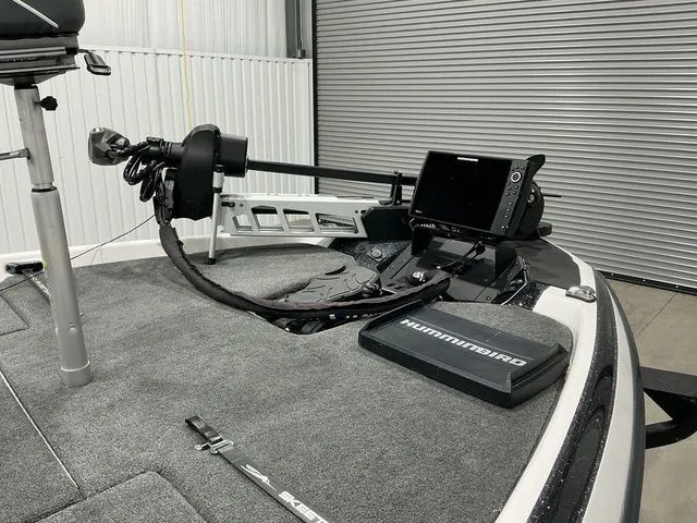 Slide: The Image of Skeeter FXR20 Limited 2024 - 13