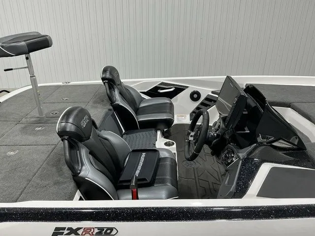 Slide: The Image of Skeeter FXR20 Limited 2024 - 14