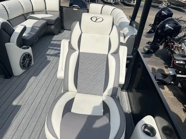 Slide: The Image of Veranda VP25RCT 2025 - 14