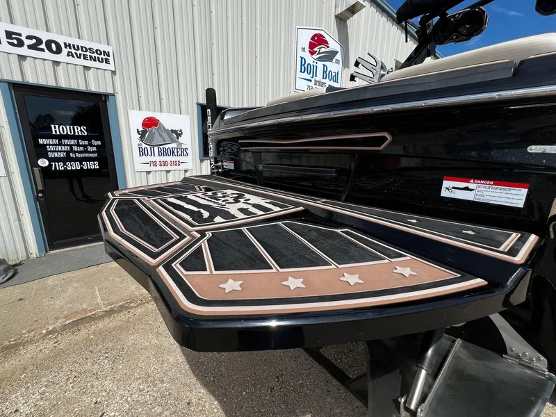 Slide: The Image of 2021 Centurion Ri245 boat at Boji Boat Brokers, 520 Hudson Avenue. - 46