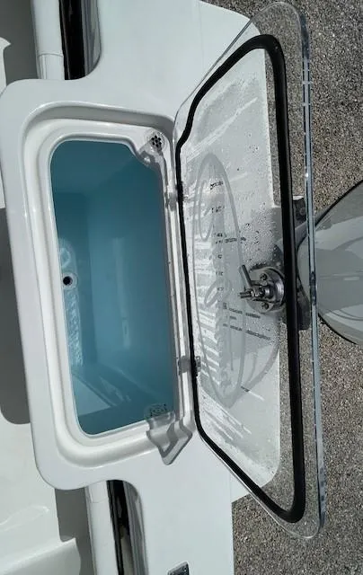 Slide: The Image of 2025 Pair Customs 21MV boat livewell with open lid - 14