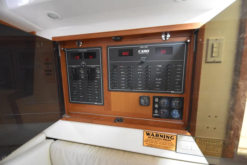 Slide: The Image of Cabo 35 Express 2001 - 10