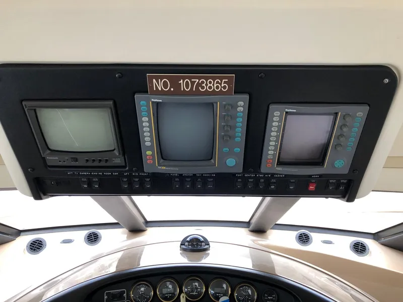 Slide: The Image of Control panel of a 1998 Carver 530 Voyager Pilothouse boat. - 48