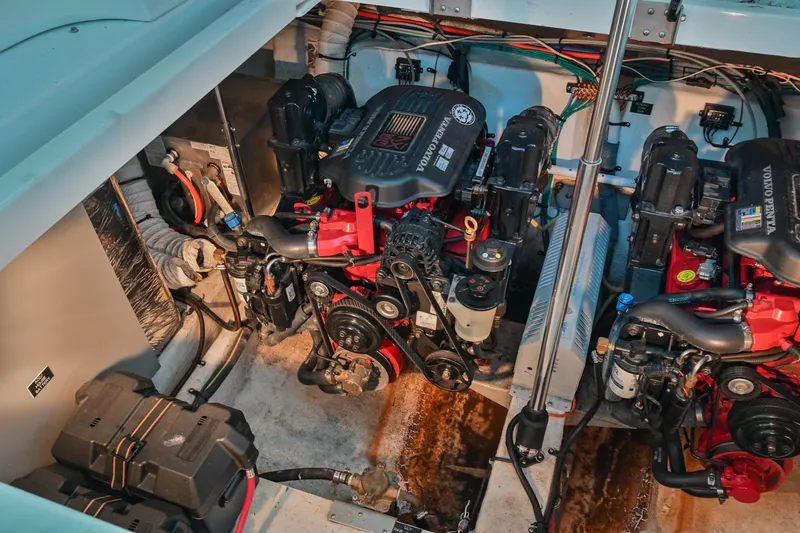 Slide: The Image of Cruisers 330 Express 2008 - 59