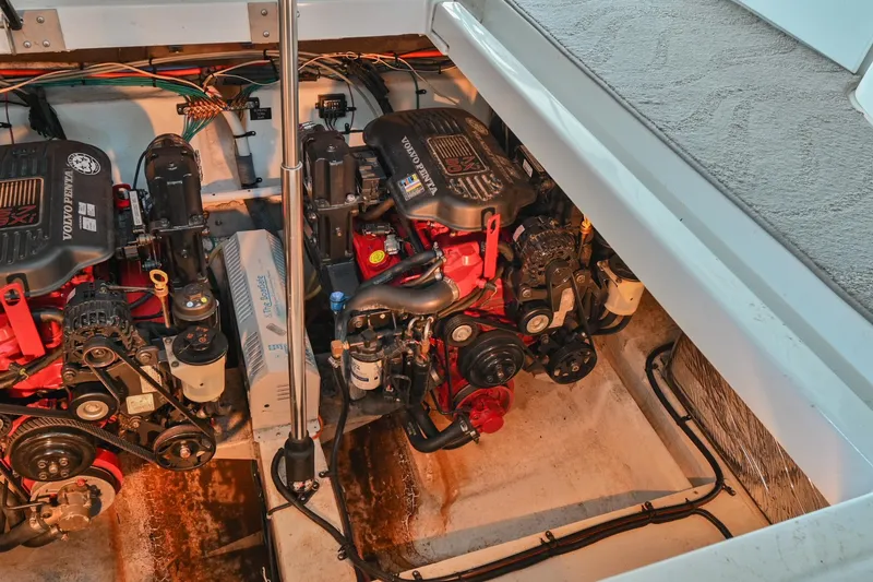 Slide: The Image of Cruisers Yachts 330 Express 2008 - 60