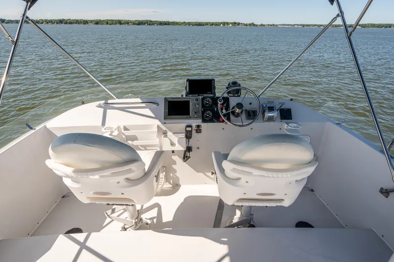 Slide: The Image of PDQ Power Catamaran MV/34 Passagemaker 2002 - 55