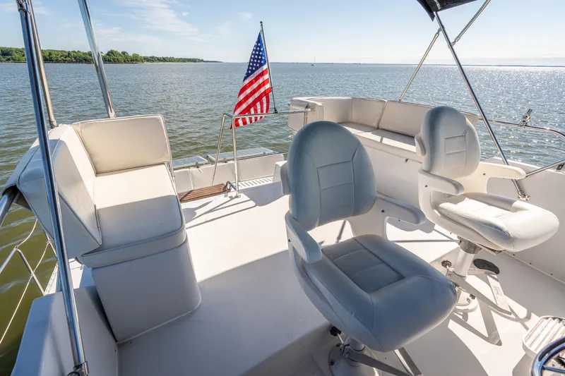 Slide: The Image of PDQ Power Catamaran MV/34 Passagemaker 2002 - 59