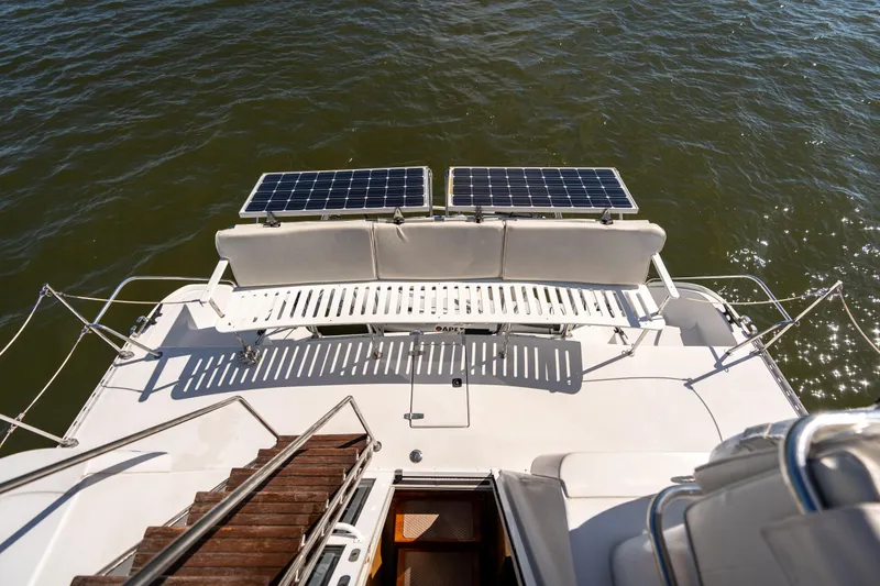 Slide: The Image of PDQ Power Catamaran MV/34 Passagemaker 2002 - 62