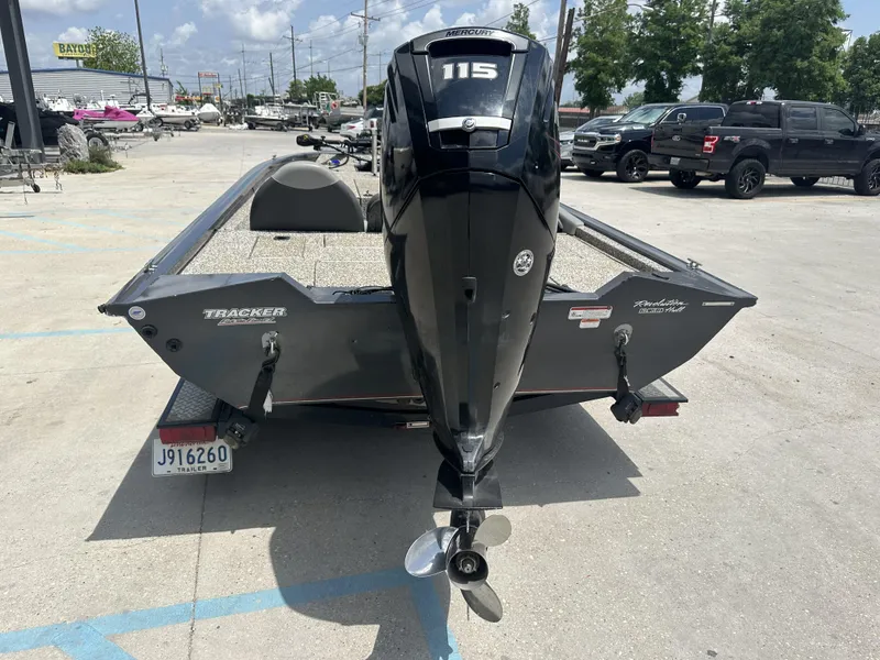Slide: The Image of 2015 Tracker Pro Team 190 TX boat with Mercury 115 outboard motor. - 11