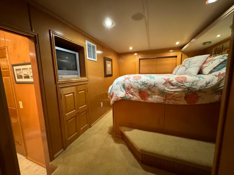 Slide: The Image of Stainless steel refrigerator in a 2005 Fantasy Houseboat 19x90 kitchen. - 33