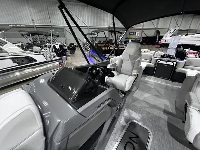 Slide: The Image of Avalon Catalina Quad Lounger 23 FT 2024 - 7