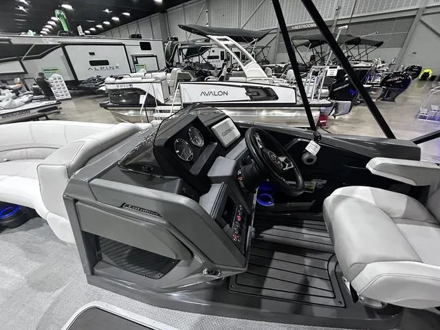 Slide: The Image of Avalon Catalina Quad Lounger 23 FT 2024 - 8