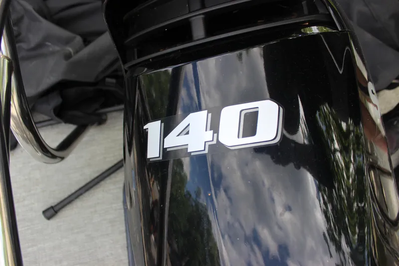 Slide: The Image of 2021 SunChaser Geneva Cruise 24 SB outboard motor with 140 horsepower - 20