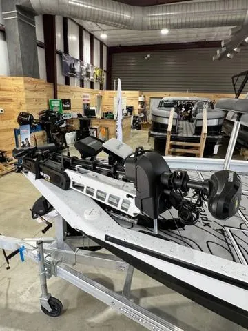 Slide: The Image of Xpress X19 PRO 2024 - 11