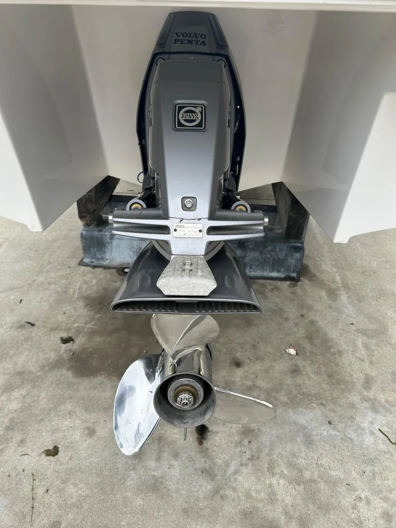 Slide: The Image of Regal 2000ES 2019 - 10