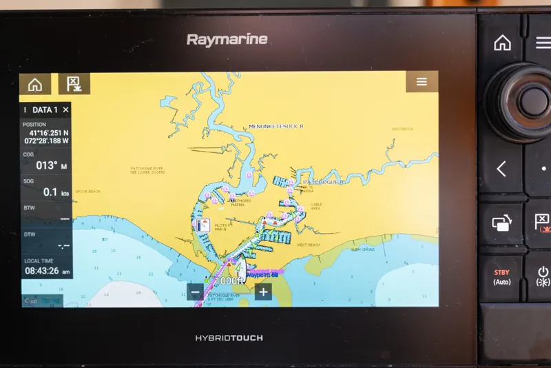Slide: The Image of Raymarine HybridTouch marine GPS displaying navigational map on Morris M36, 2005 model. - 20