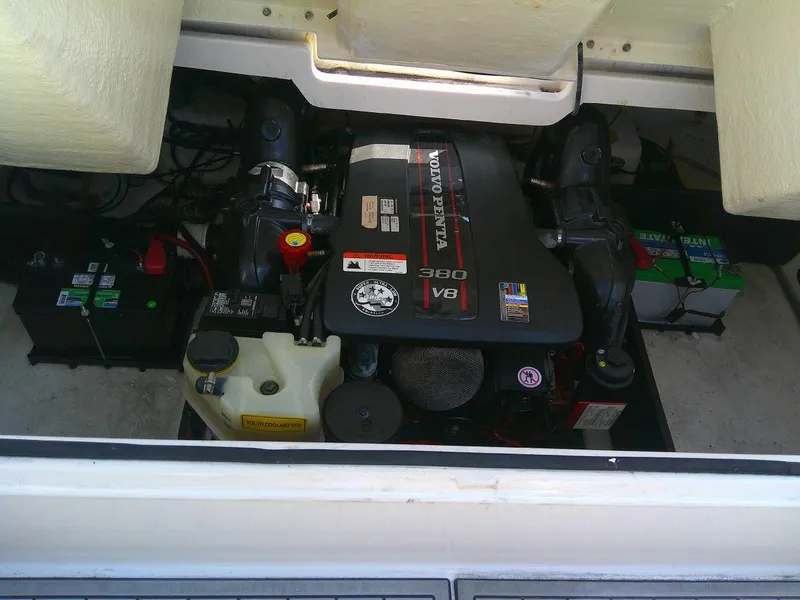 Slide: The Image of 2017 Regal 2800 Bowrider engine compartment with Volvo Penta V8 380 engine. - 30