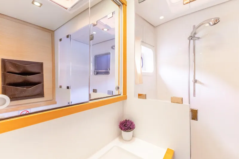 Slide: The Image of Lagoon 560 2012 - 106