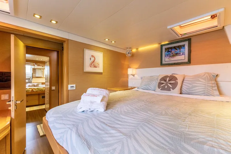 Slide: The Image of Lagoon 560 2012 - 112