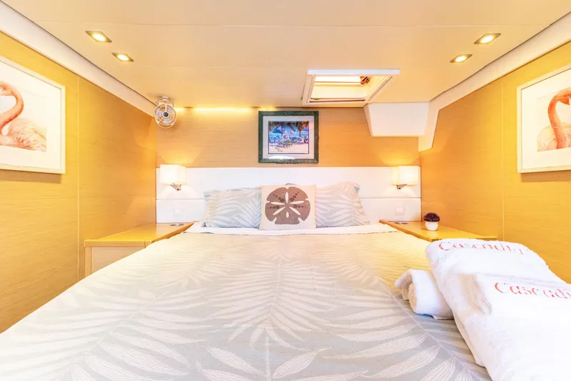 Slide: The Image of Lagoon 560 2012 - 113