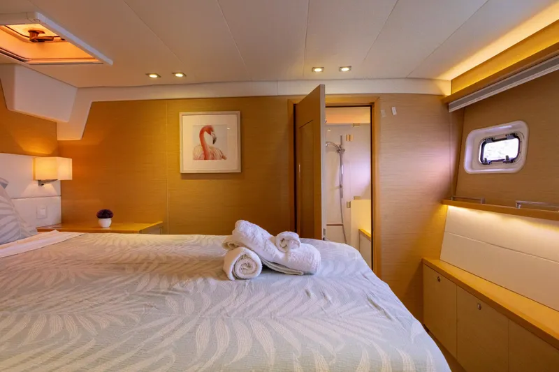 Slide: The Image of Lagoon 560 2012 - 116