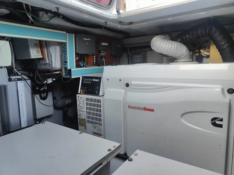 Slide: The Image of Lagoon 560 2012 - 129