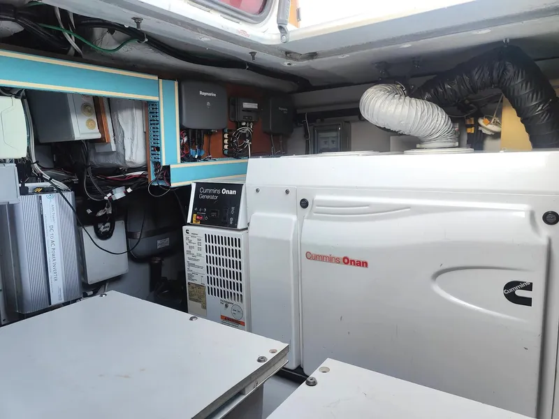 Slide: The Image of Lagoon 560 2012 - 130