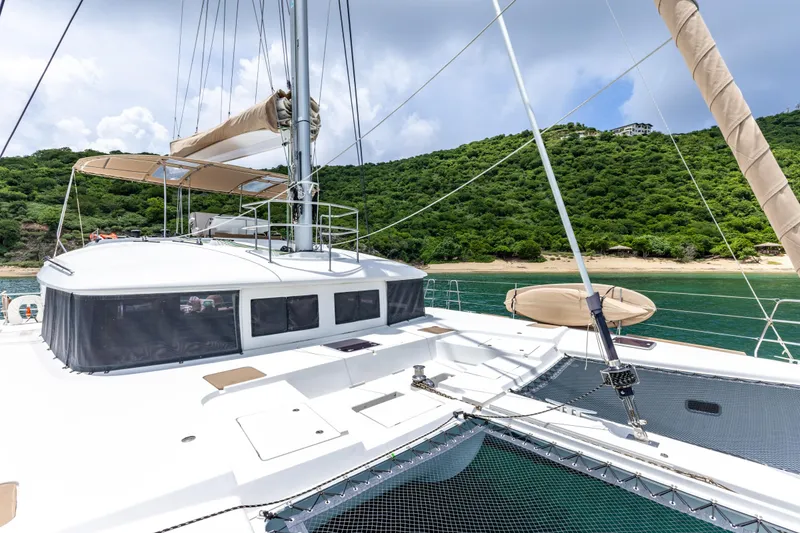 Slide: The Image of Lagoon 560 2012 - 53