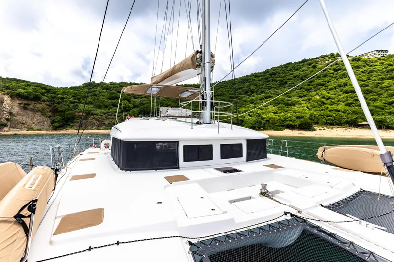 Slide: The Image of Lagoon 560 2012 - 54